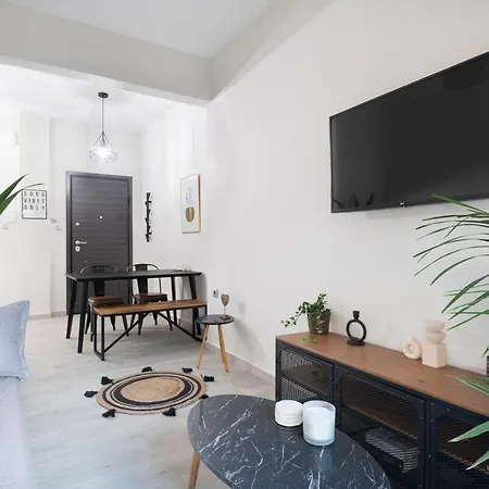 Eleven - Cozy With Garden Apartment *