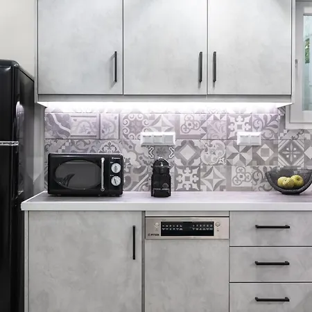 Apartment Eleven - Cozy With Garden Athens